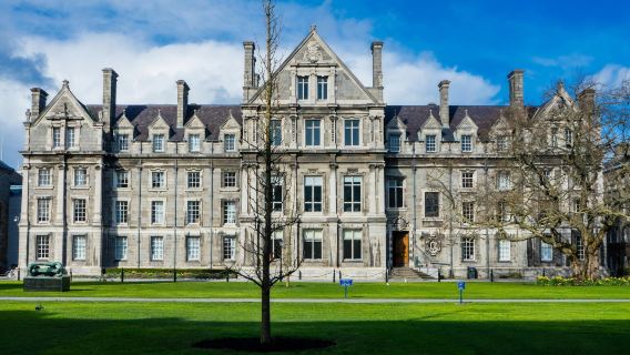 Dublin: Trinity College + St Patrick + Bir Guinness + Taman Phoenix lawatan sehari