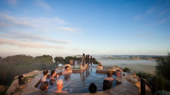 From Melbourne: Peninsula Hot Springs and Bath Box tour
