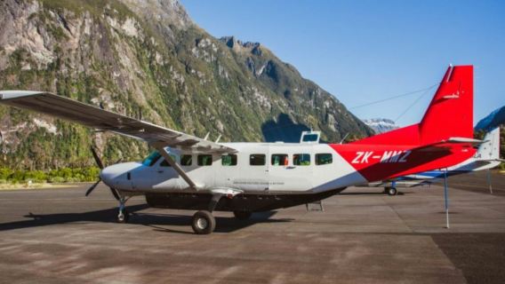 新西蘭皇后鎮觀光飛行來回 小型飛機+米爾福德峽灣遊船－省時不累
