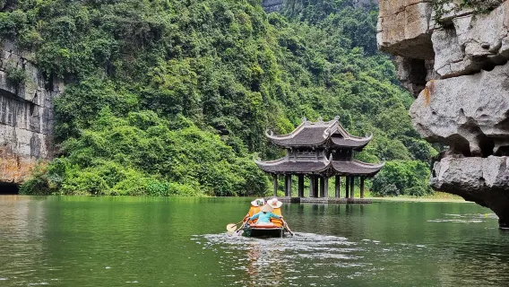 Fra Hanoi: Ninh Binh Luksus dagstur | Hoa Lu - Trang An - Hang Mua (Stor eller lille gruppe)