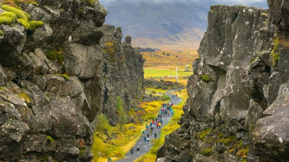 黃金圈與凱瑞斯火山口：雷克雅未克出發的壯麗之旅