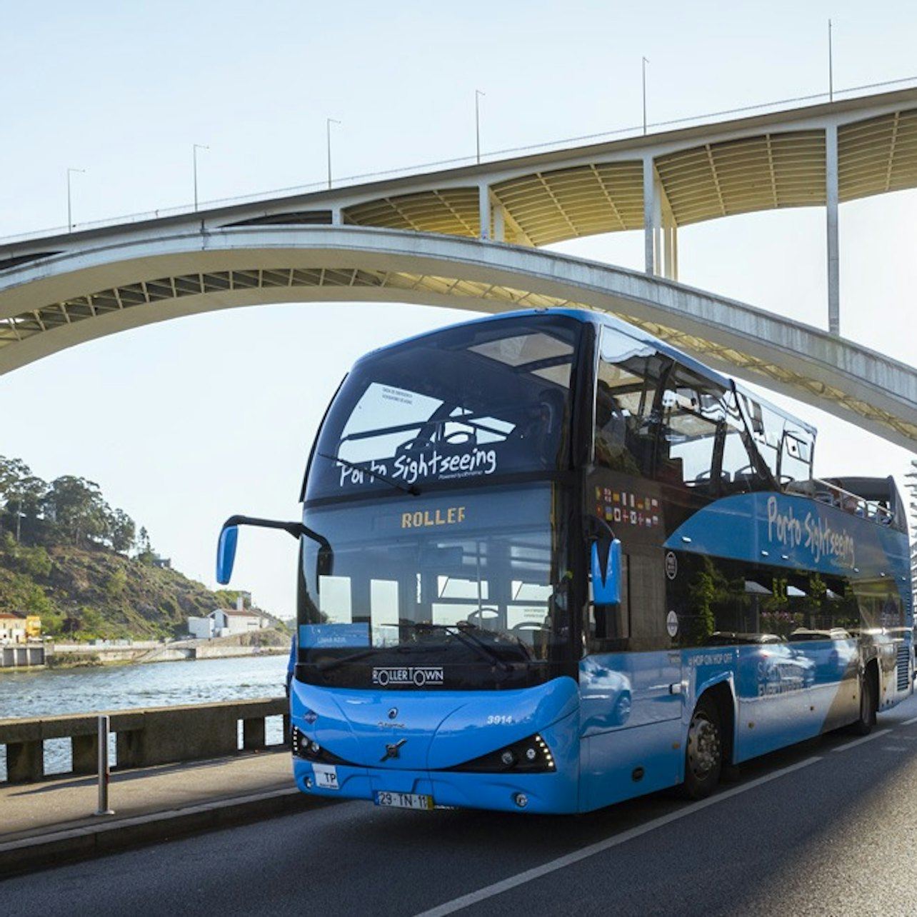 Porto: autobus hop-on hop-off da 48 ore + visita alla cantina vinicola