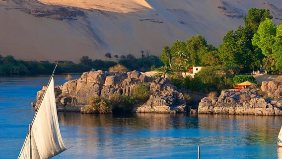 tour di un giorno ad Assuan, in Egitto, con villaggio nubiano, tempio di Philae, diga, obelisco, isola botanica e fiume Nilo