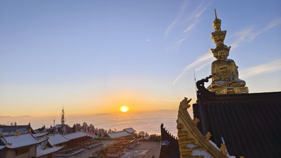 Departing from Chengdu: Mount Emei + Leshan Giant Buddha 1-day tour