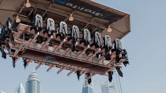 두바이 음식 Dinner in the sky 아랍에미리트 인기 두바이 공중 크레인 점심 저녁 두바이 레스토랑