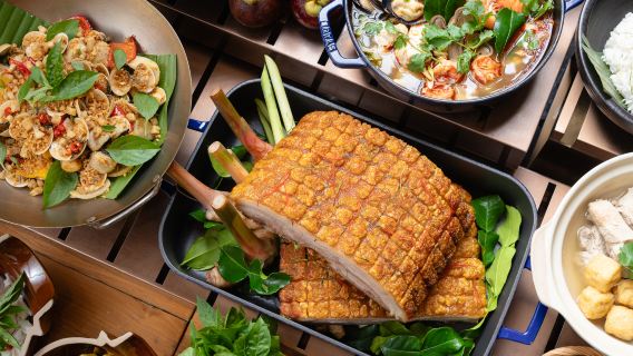 Шведский стол в Four Seasons Hotel Macao Шведский стол Four Seasons Ming Shi