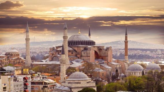 Estambul: Visita guiada a lo más destacado de la ciudad con almuerzo turco