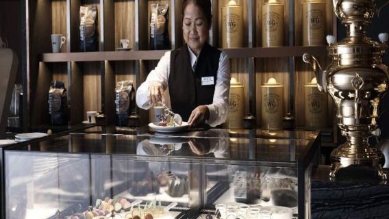 Hong Kong International Airport Plaza Premium First Lounge Experience 13237