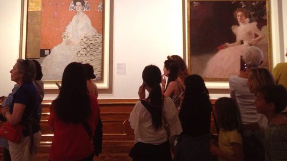Klimt & Wina sekitar tahun 1900