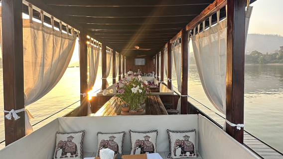 Crociera privata sul Mekong a Luang Prabang + Grotta di Pak Ou con River Sun