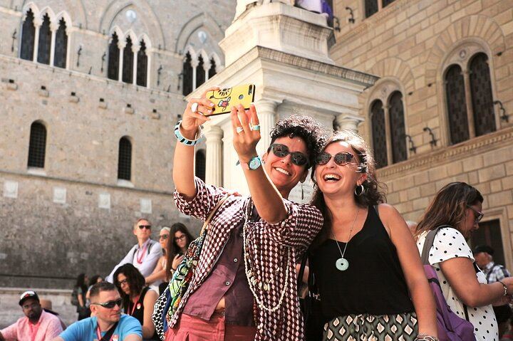 Excursión de un día a San Gimignano, Siena, Monteriggioni y Chianti con almuerzo y cata de vinos