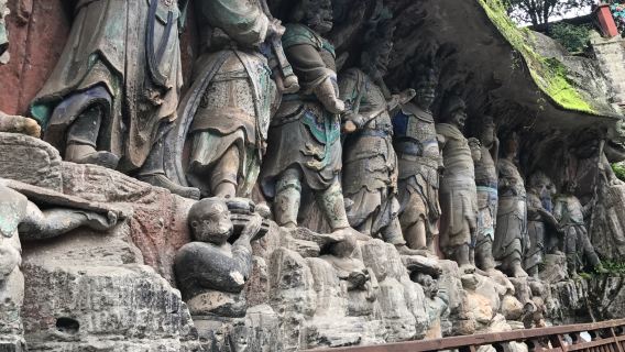 Scopri di più sulle Incisioni Rupestri di Dazu a Chongqing e le attrazioni principali della città
