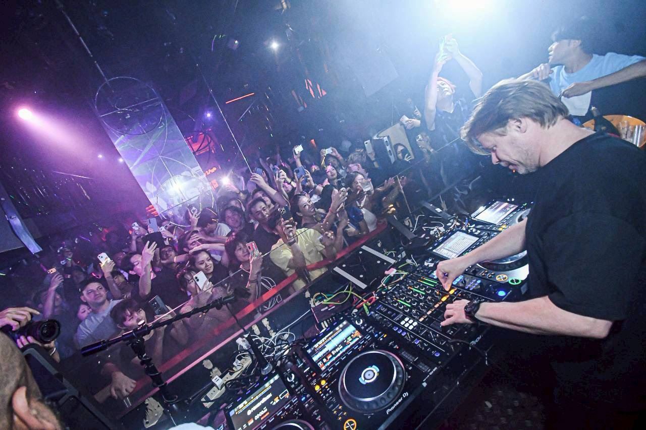 大阪 道頓堀 : CHEVAL ナイトクラブ入場券+ドリンク付き(外国人旅行客専用)