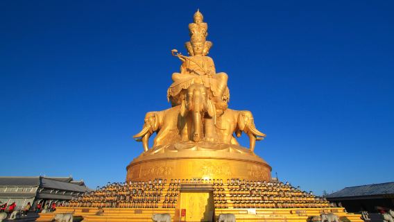 Tagesausflug zum Berg Emei: Privater Transfer mit flexibler Abreisezeit