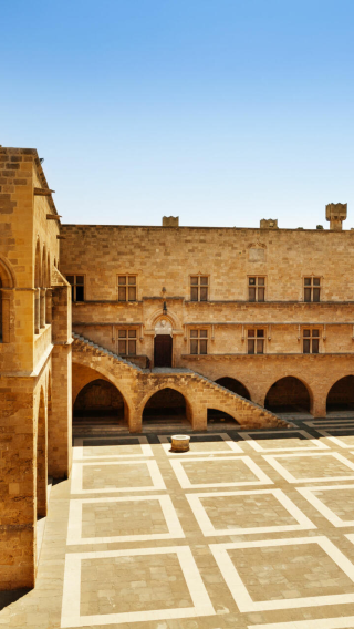 1-day private chartered tour to St. John's Co-Cathedral, Old Mint Street, Grand Master's Palace and Mdina Old City Fortress