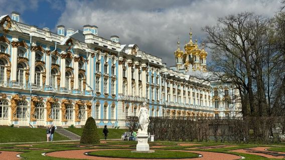 [Lawatan Sehari di St. Petersburg, Rusia] Istana Musim Sejuk + Gereja Darah Tercurah (Tidak Termasuk Tiket Masuk)