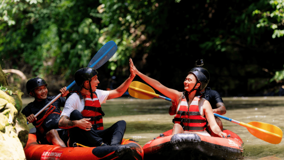 Rafting sul fiume Ayung per 2 ore (pranzo incluso presso base Bintang) con trasferimento privato opzionale