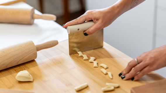 Lecce: Cook Like a Local - Pasta & Tiramisu Class with Wine