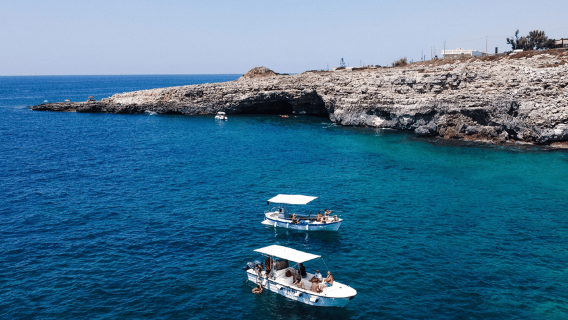Santa Maria di Leuca: tour in barca di 2 ore alle grotte con sosta per il bagno
