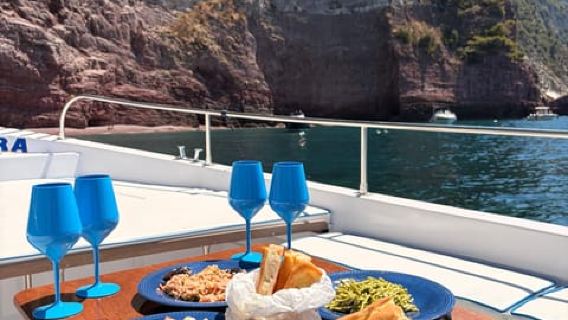 La Spezia: Portovenere Sunset or Lunch Boat Tour Local food
