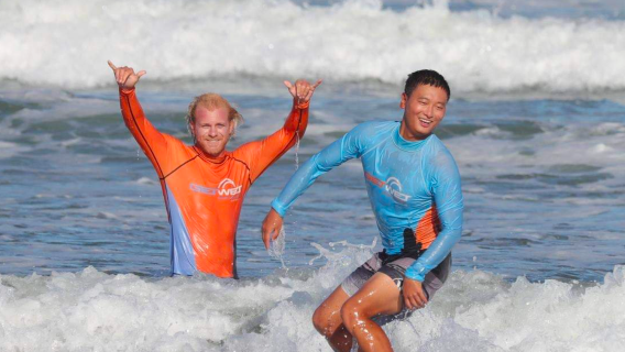 Australia: Gold Coast 2-hour beginner surfing experience [Minimum age 13]