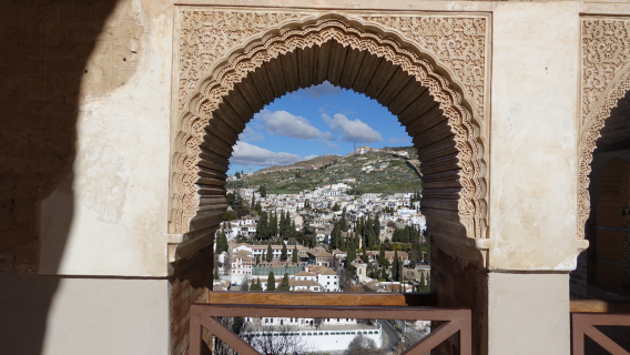 Top Granada: Private guided tour with your mobile