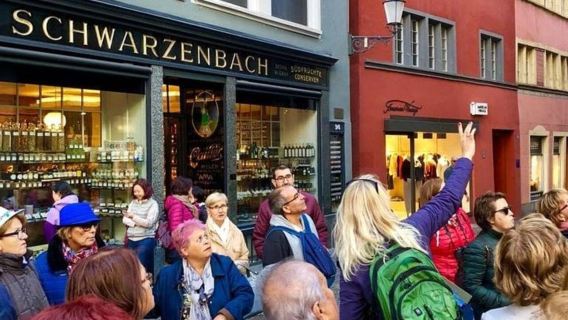 From Zurich: Old Town Walking Tour & Highlights Private Experience