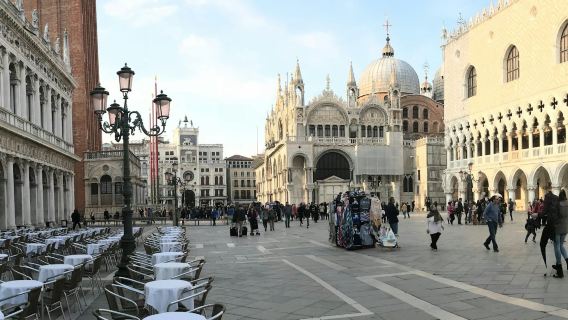 Venice Experience: Full-Day Guided Trip from Lake Garda