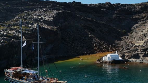 Tour del vulcano e delle sorgenti termali di Santorini