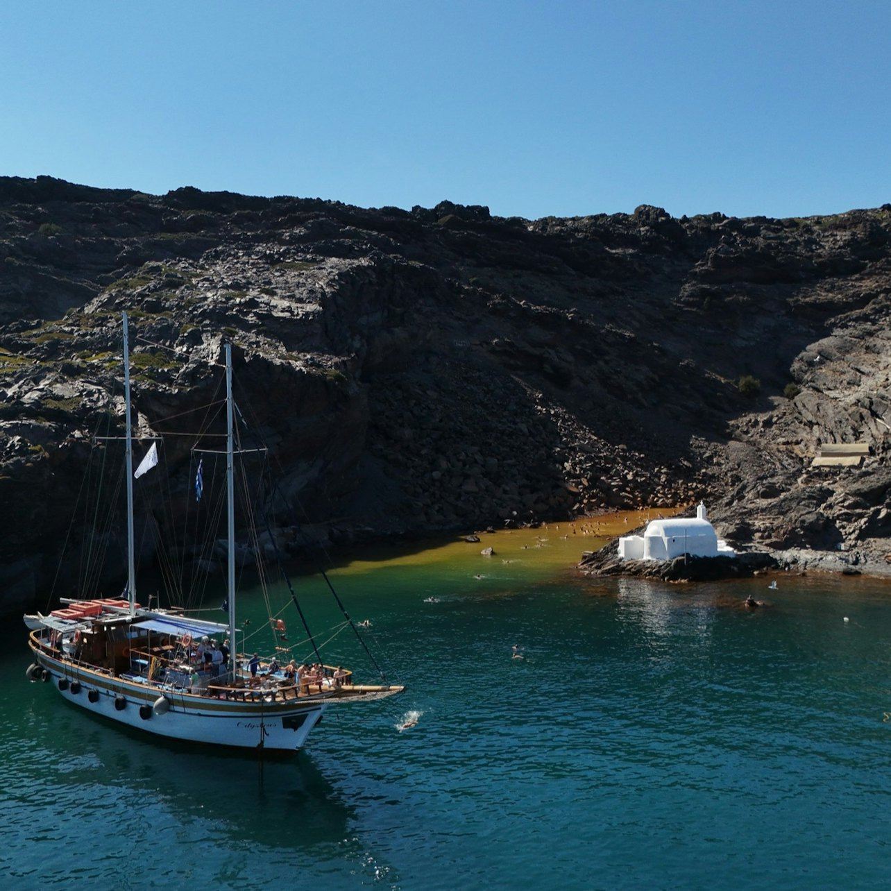 Santorini Volcano and Hot Springs Tour