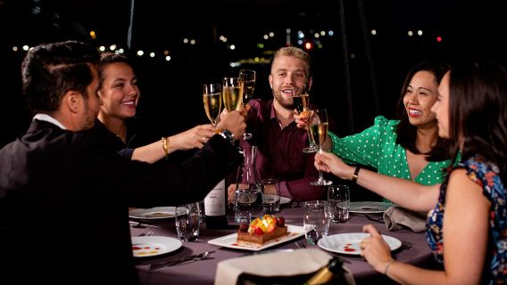 Seine River: 4-Course Dinner Cruise with Live Music
