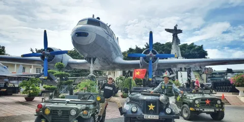 河內吉普車半日遊【城市景點+火車咖啡街+含餐+酒店接送】