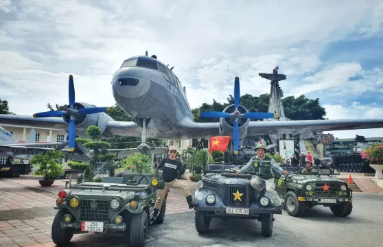河內吉普車半日遊【城市景點+火車咖啡街+含餐+酒店接送】