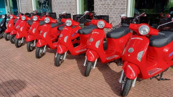 Zaanse Schans: mulini a vento, zoccoli e formaggio in scooter elettrico