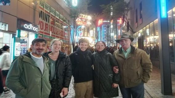 Tour a piedi di Tokyo Asakusa e Senso-Ji con una guida