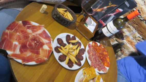 Tapas Crawl in Madrid Historical Quarter for Lunch or Dinner