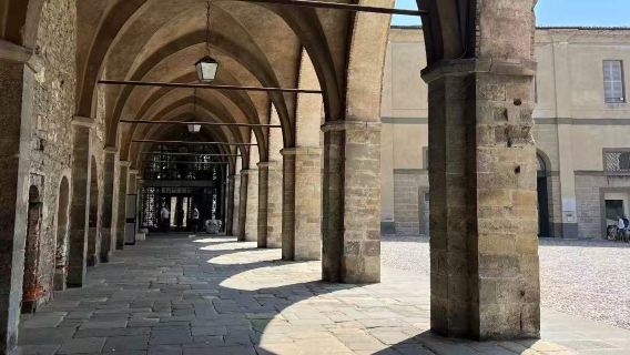 貝加莫五大經典包車路線：上城+廣場+禮拜堂+城堡+學院