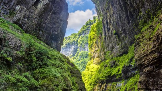 Three Natural Bridges + Longshuixia Gap 1-Day Tour: 12-Person Pure Play Small Group with Door-to-Door Pickup and English guide