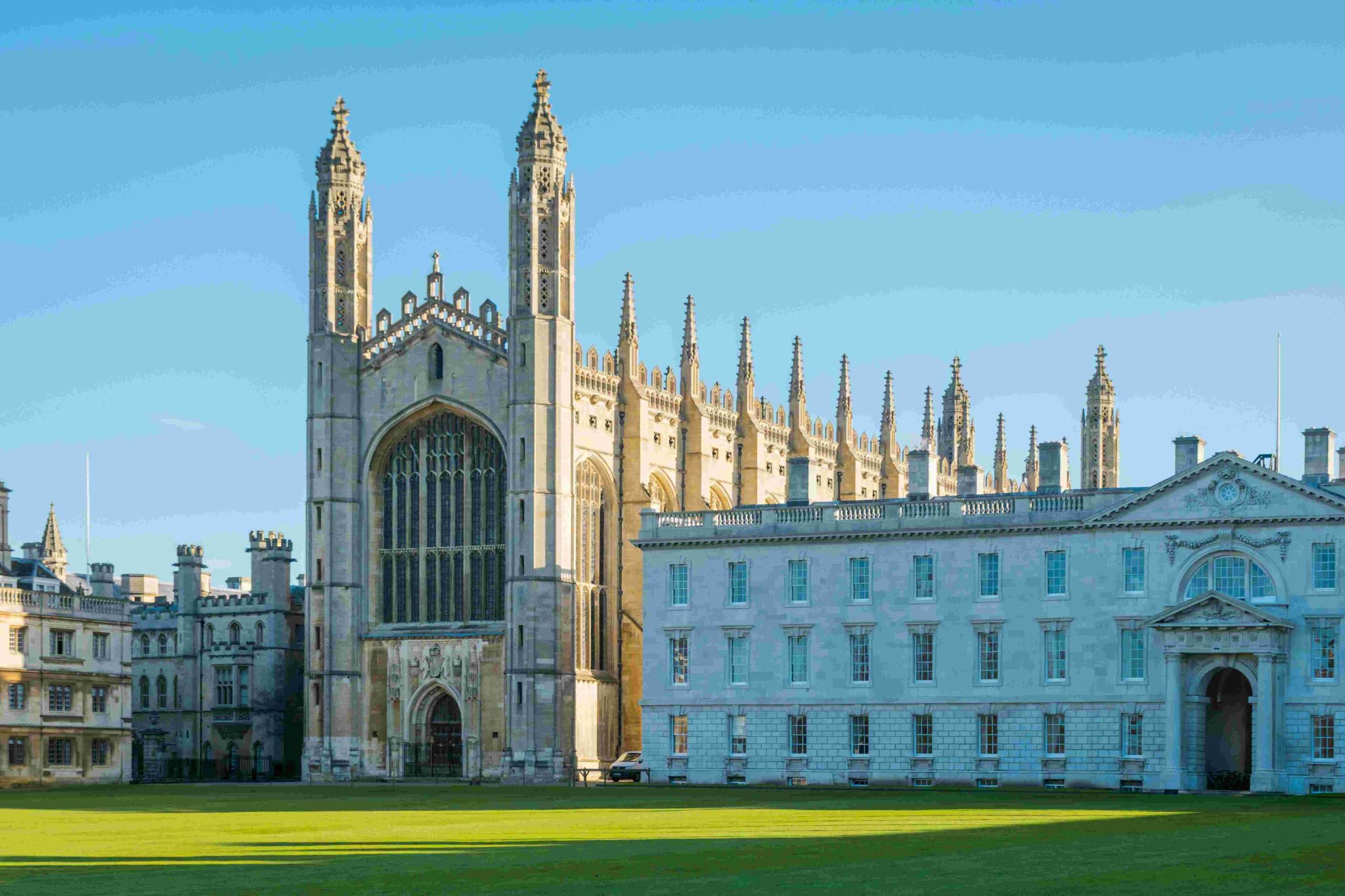 Perjalanan satu hari ke Universitas Cambridge dan kota abad pertengahan Inggris|Jelajahi Kuil Akademik|Turun Kecil Eksklusif