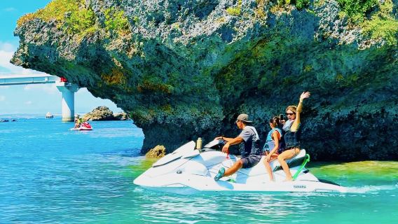 ジェットスキーツアー100分コース！（日本国免許あり）＜シュノーケル選択可能、無人島・秘境ツアー