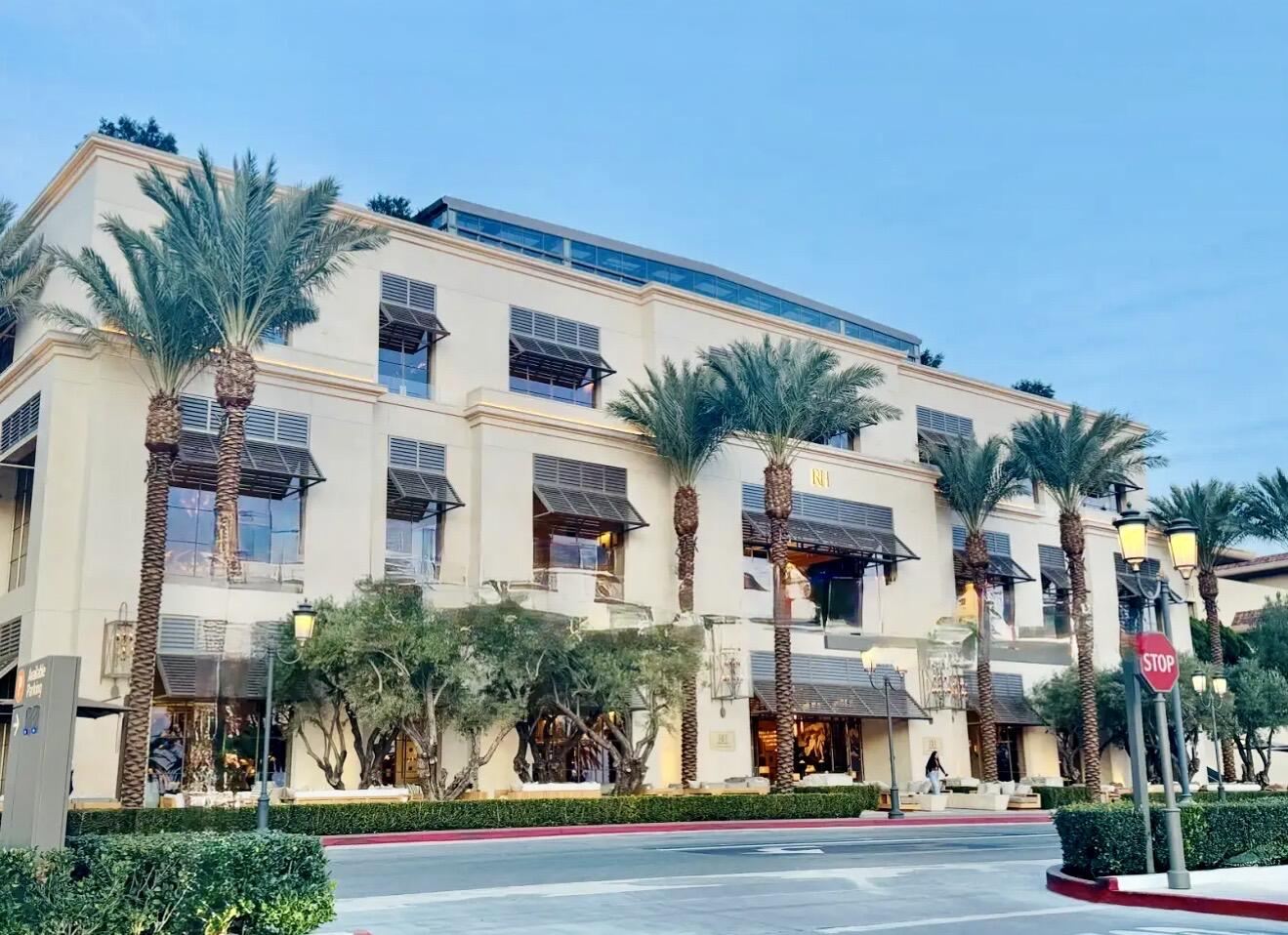 Tischreservierung im RH Ocean Grill, einem beliebten Restaurant in Los Angeles, USA