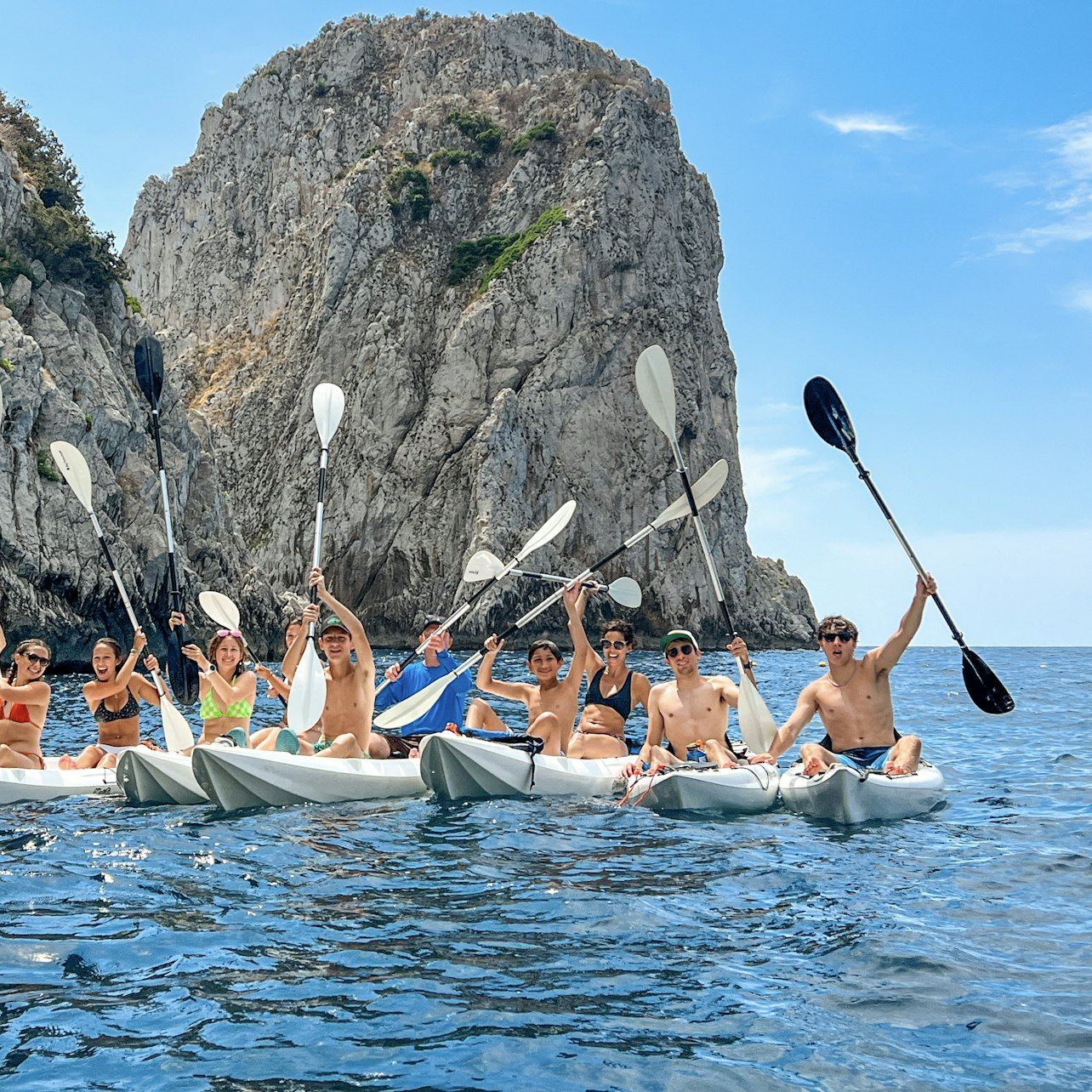 Tour en kayak por Capri: cuevas y playas