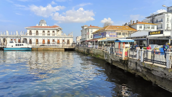 Dari Istanbul ke Kedamaian: Tur Terpandu ke Kepulauan Pangeran