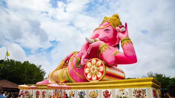 Chachoengsao Ganesha Blessing & Sacred Temples Private Day Tour from Bangkok