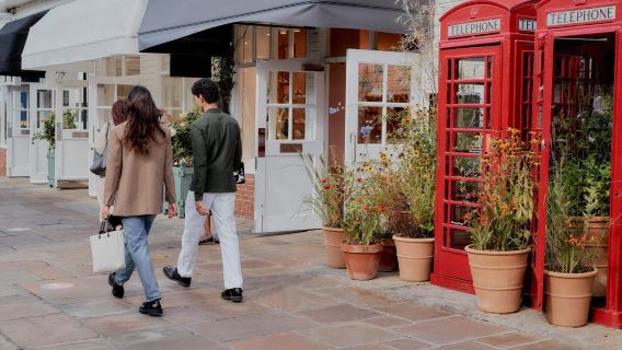 Autobús de ida y vuelta entre Londres y la aldea comercial de Bicester [Varios puntos de salida en el centro de la ciudad]