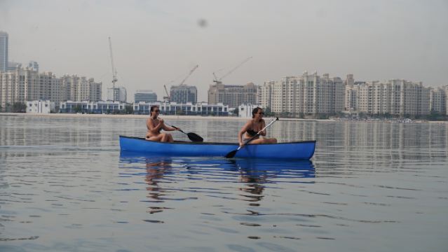 Palm JumeirahKayaking1 hour [Palm Jumeirah Canoe Rental]