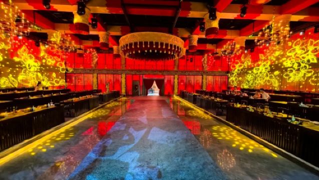 Chengdu Shuguo Gala·Beihu (Beeindruckende Tanzaufführungen + Kaiserliches Bankett im antiken Palaststil + Optionale antike Kleidung und Styling-Erlebnisse)