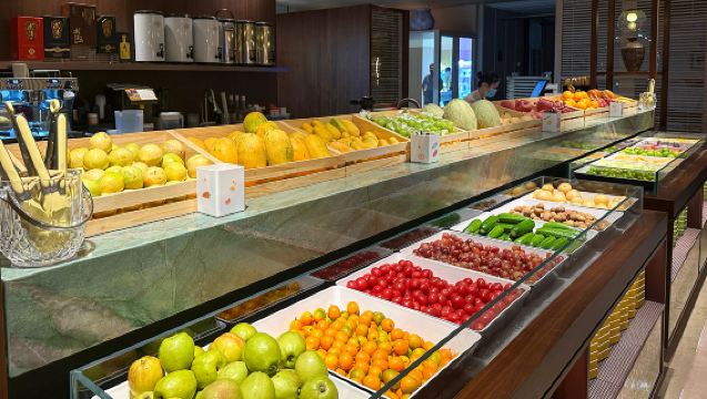 [Shenzhen Spa Guide Recommendation] Choice of 1 Thai Massage (90min) + 24-Hour Bath Ticket + Complimentary Breakfast & Late-Night Snack + Unlimited PS5 Gaming