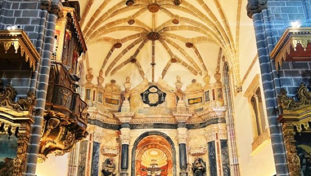 Perjalanan dari Lisbon, Portugal - Gereja Tulang - Kuil Rom Évora (Pemandu berbahasa Cina, tidak termasuk tiket)