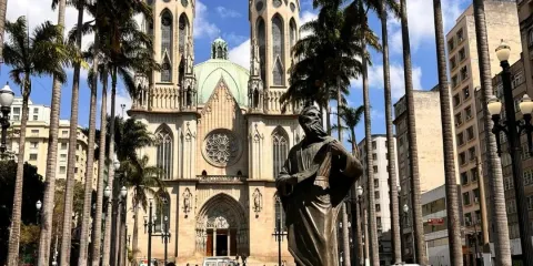 巴西聖保羅-聖保羅主教座堂-巴西拓荒者羣雕-私人專享行程